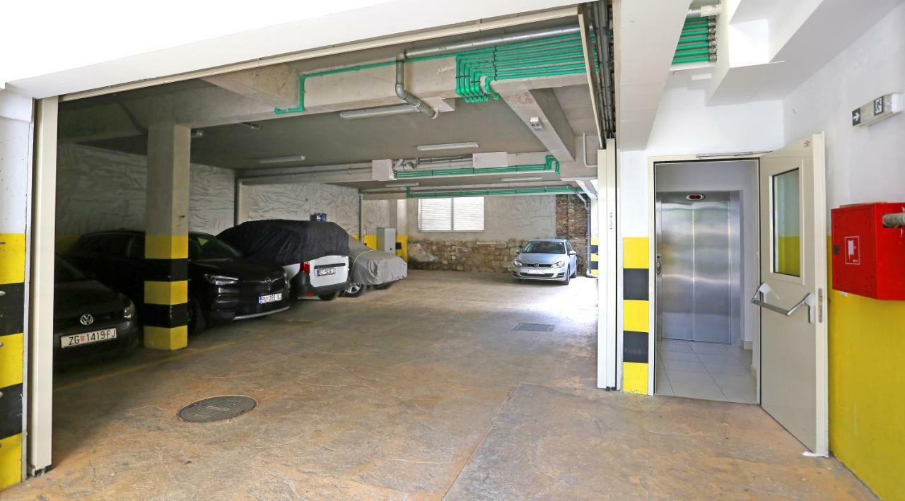 Luxury Apts Leone Split Centre Eksteriør billede