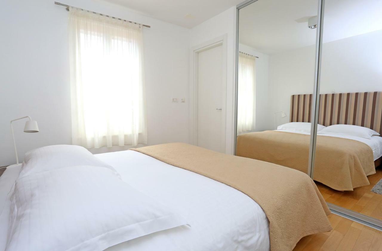 Luxury Apts Leone Split Centre Eksteriør billede