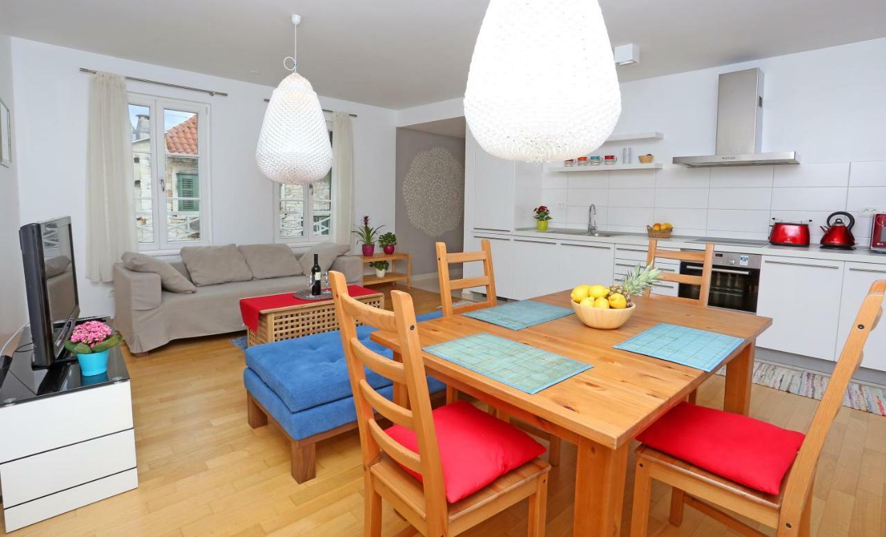 Luxury Apts Leone Split Centre Eksteriør billede