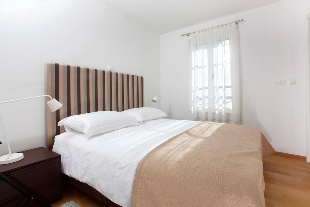 Luxury Apts Leone Split Centre Eksteriør billede